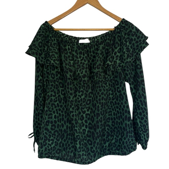 Michael Kors green leopard print off shoulder blouse sz Large - Picture 2 of 10